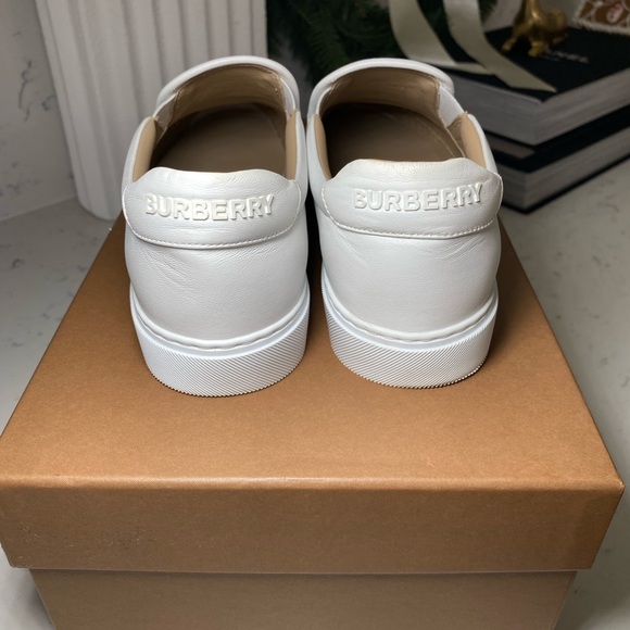 Authentic Burberry Beige Slip-On
Size: 36.5 - Picture 2 of 6